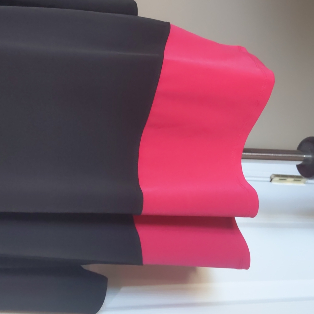 Colorblock Tunic - Picture 3 of 12